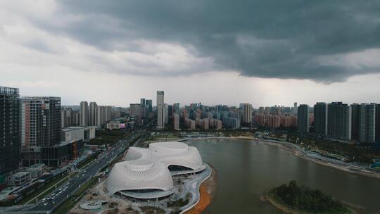 杭州_金沙湖公园附近航拍_阴天雷雨