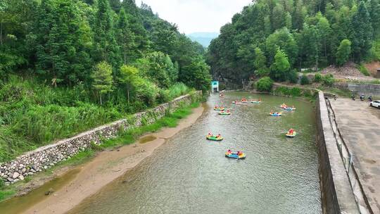 漂流山峡谷激情航拍惊险多艘橡皮筏艇河流视频素材模板下载