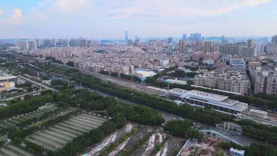 广州广园快速路和广深城际轨道运输视频素材模板下载
