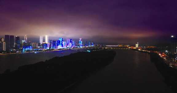 4k长沙湘江雨天夜景灯光秀航拍