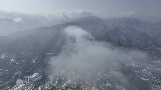 下雪 ￼ 云海 ￼户外 山峰 秦岭