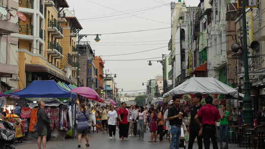 泰国曼谷唐人街街道道路商铺商店汽车车辆