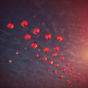 阳光庆典综艺卧室_灯笼暮色轻歌