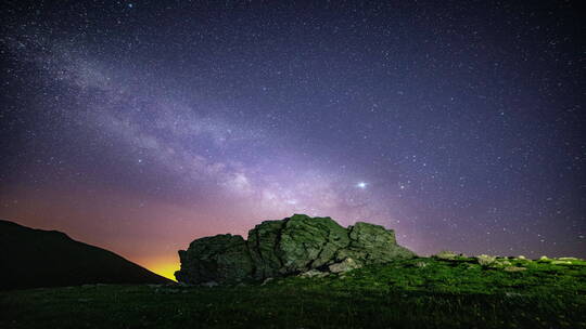 岩石星空延时