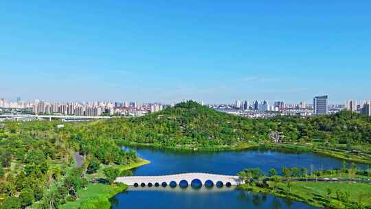4k实时航拍上海世博文化公园