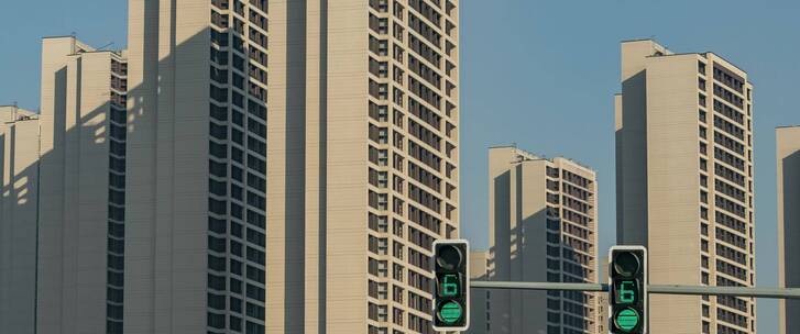 2.8k分辨率新楼房和交通信号灯红绿灯倒计时