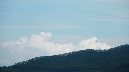 山峰云朵延时森林天空云延时山头白云风景云