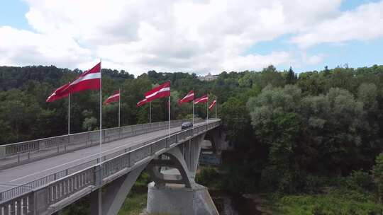 Sigulda Gauja大桥的无人机镜