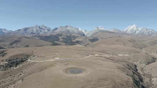 4K航拍川西理塘格聂神山格聂之眼雪山