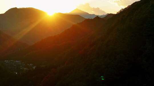 群山 秦岭落日