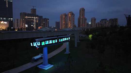 光谷高新大道空轨航拍一镜到底