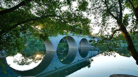 桂林七星公园花桥风雨桥