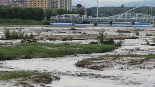 实拍暴雨后洪水 山洪  泥石流