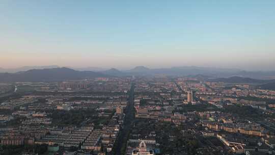 浙江绍兴城市清晨日出迷雾航拍