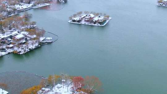 山东济南大明湖城市航拍雪景