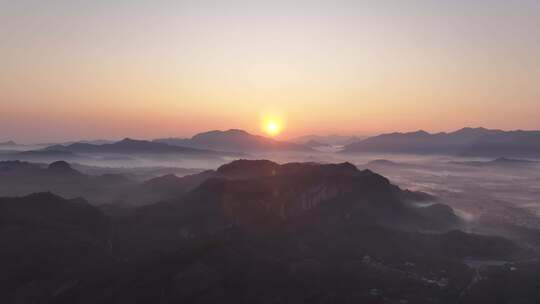 江西鹰潭龙虎山景区日出航拍