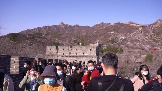 长城景区旅游假期人山人海拥挤人流人群