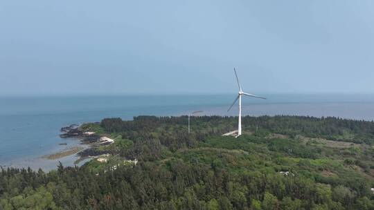 海边森林风力发电风车航拍