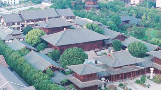 航拍上海宝山寺佛教寺院自然风光