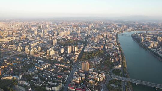 航拍衡阳湘江公铁大桥城市天际线