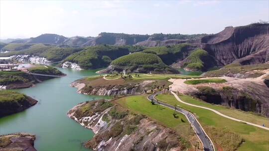 冬天郴州网红景区高椅岭丹霞山貌河塘