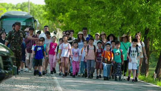 夏利营青少年小朋友国防安全教育壹动训练营