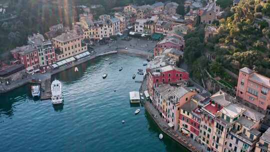 Portofino，山坡，村庄，海岸线