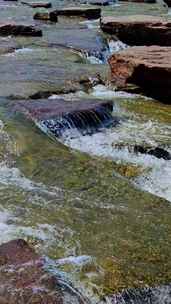 岩石河水水流