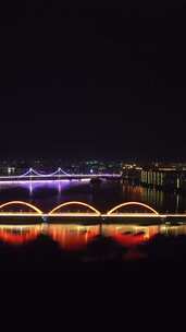 竖版航拍湖南长沙福元路湘江大桥夜景