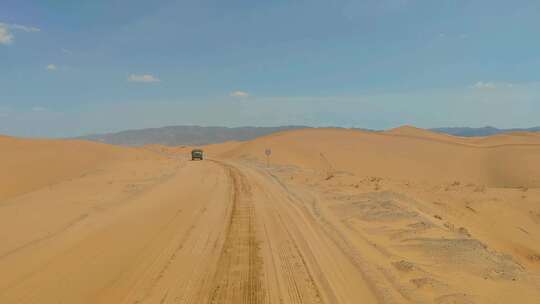 宁夏中卫沙坡头沙漠自然保护区沙漠公路