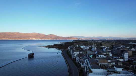 航拍云南旅游大理洱海边村庄田园风景