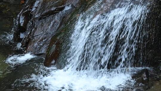 天台山石梁飞瀑瀑布水流