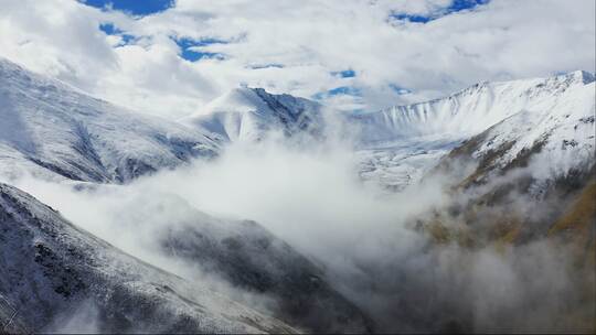 航拍西藏那曲比如县夏拉雪山风景