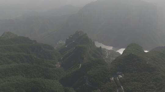 河南焦作云台红石峡瀑布茱萸峰山峰景区航拍