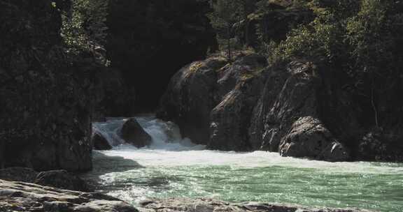 瀑布，森林，河流，峡谷