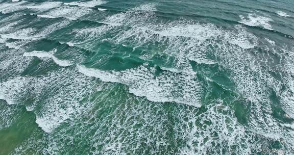 海浪翻滚的壮观景象航拍波涛海水浪花0665