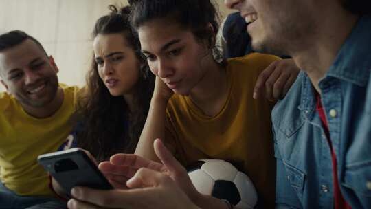 足球迷，智能手机，自拍，电话