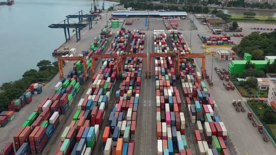广东省佛山市南海国际货柜码头日出航拍视频素材模板下载