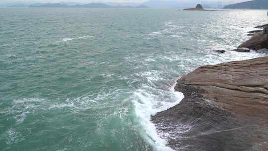 大梅沙浪涛拍岸海景实拍