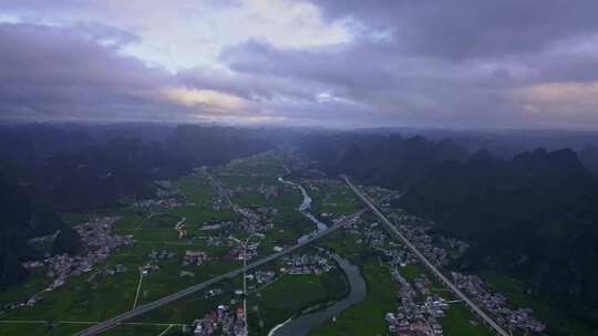 航拍广西阴天村庄山村山川山脉