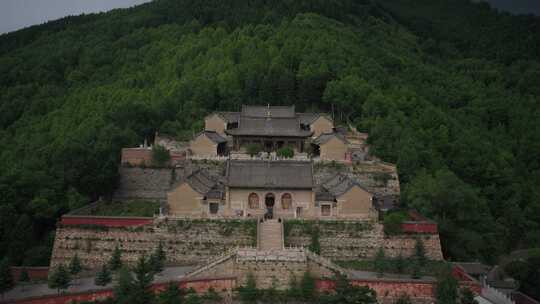 五台山航拍南山寺夏季