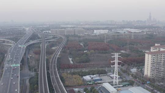 城市夕阳下秀沿路地铁站立交桥