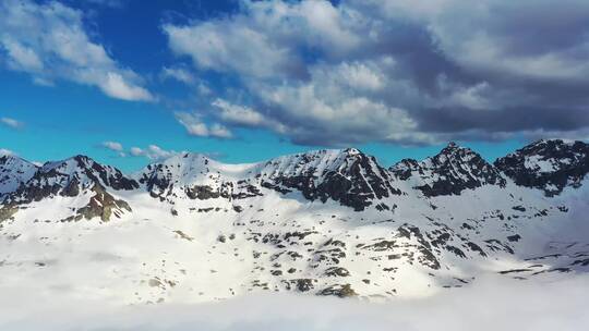 4K登峰登山高山雪山攀登冬季滑雪