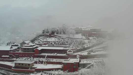 大雪过后的五台山