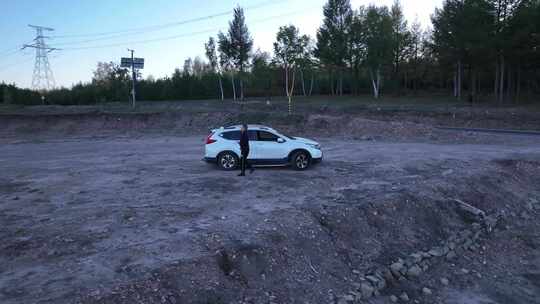 森林公路  航拍开车 航拍 山林驾驶汽车 4k