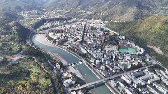 绵阳平武城市河流桥梁航拍全景