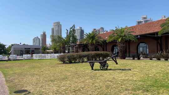 Costanera Rosario阿根廷公园天际线晴天