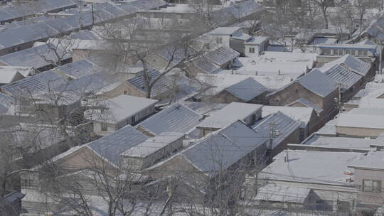 屋顶积雪 北方寒冷农村