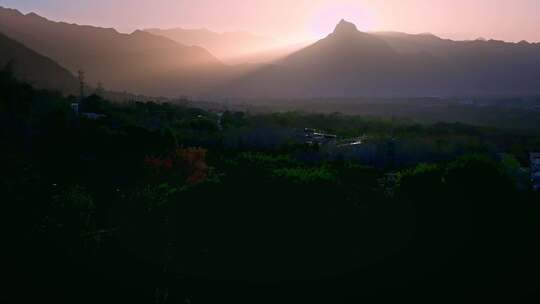 航拍秦岭圭峰山夕阳落日