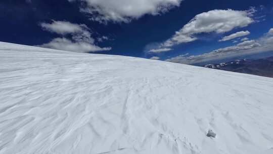 新疆冰川之父慕士塔格峰雪山茫茫冰原风光